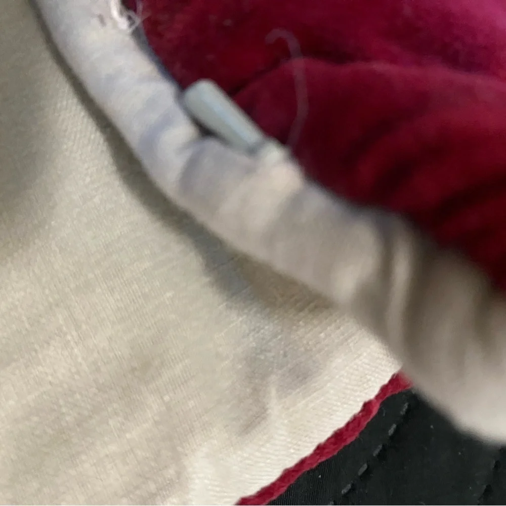2 Pottery Barn Burgundy Velvet Quilted Standard Luxurious Pillow Covers 20 x 26